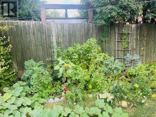 682 Willowbank Trail, Mississauga, Ontario  L4W 3L8 - Photo 48 - W12815034