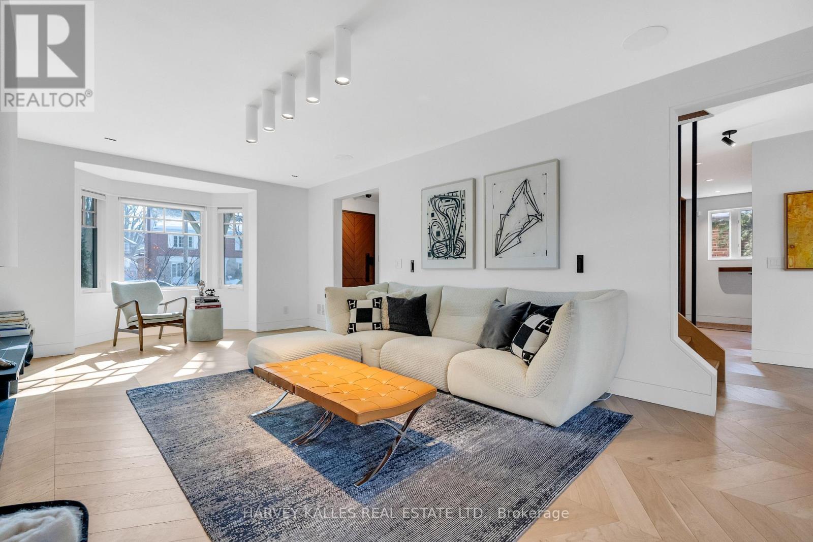 4 Belvedere Boulevard, Toronto, Ontario  M8X 1K1 - Photo 10 - W12815244