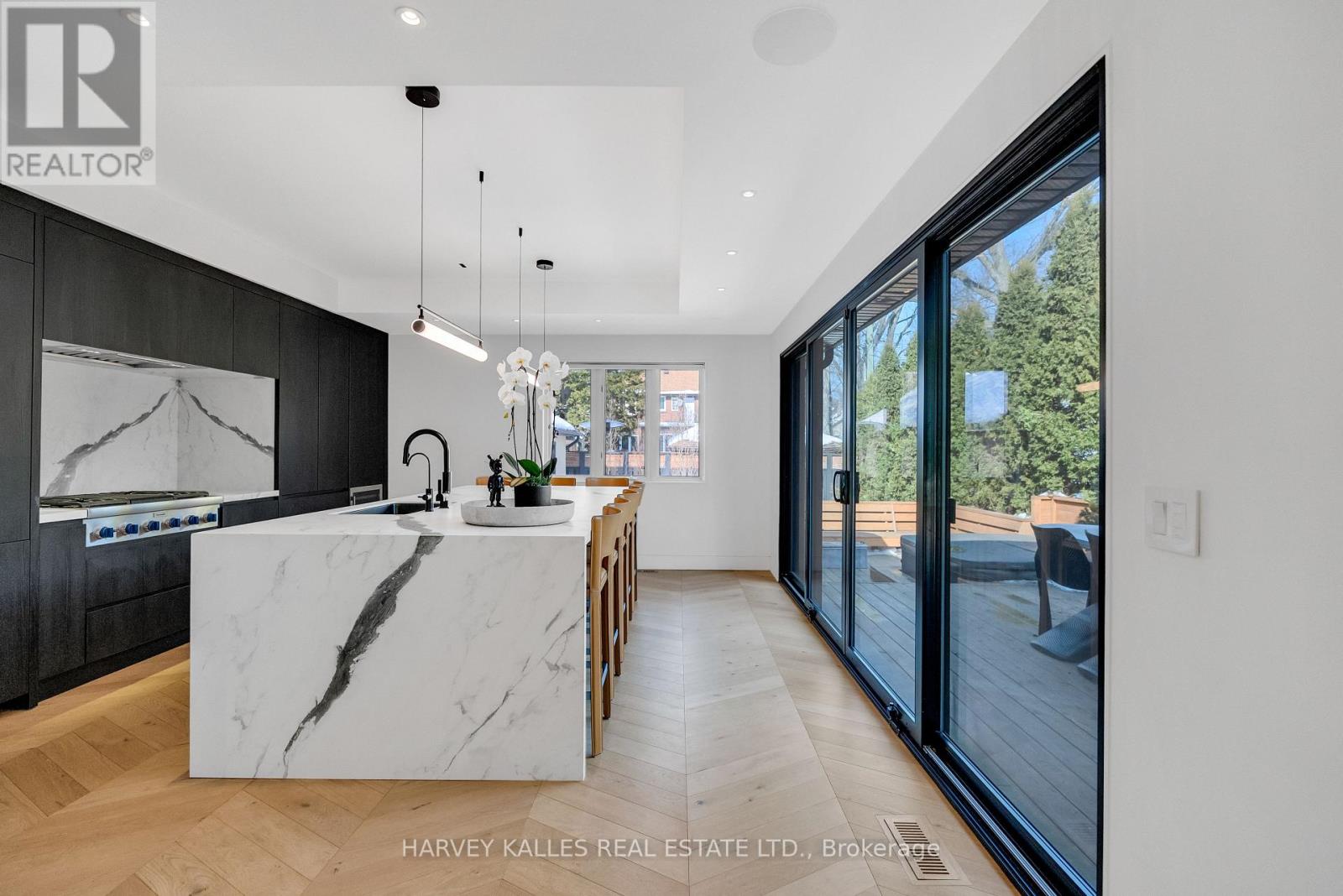 4 Belvedere Boulevard, Toronto, Ontario  M8X 1K1 - Photo 13 - W12815244