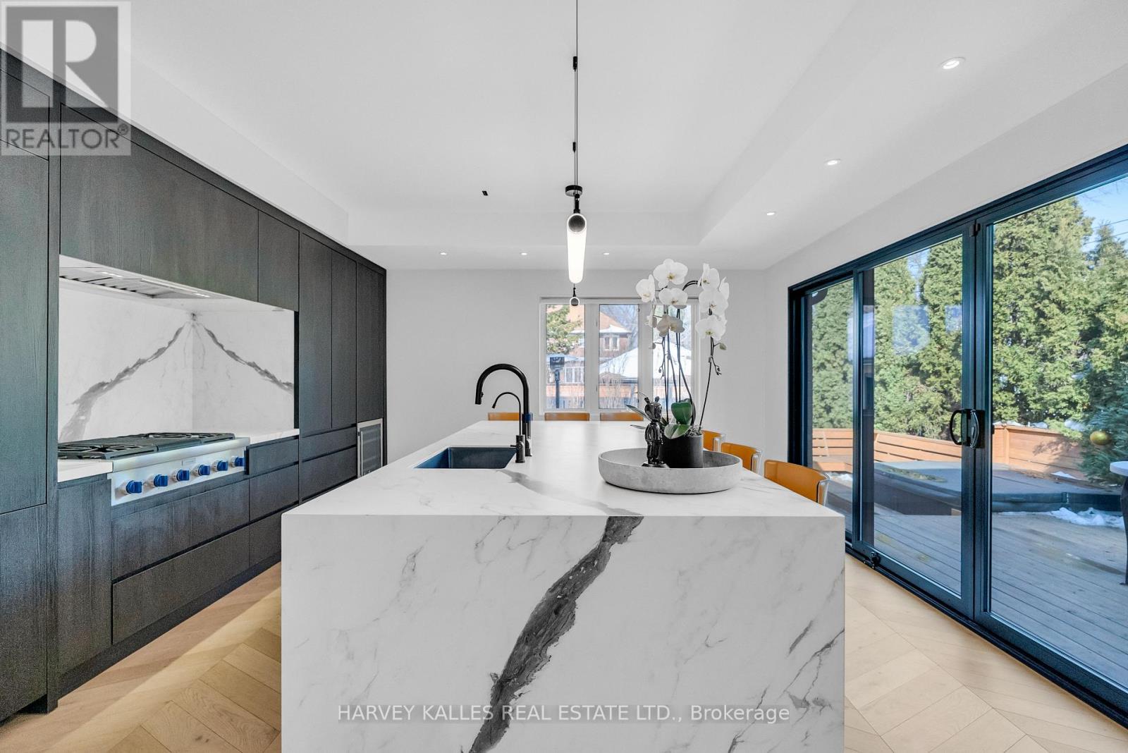 4 Belvedere Boulevard, Toronto, Ontario  M8X 1K1 - Photo 15 - W12815244