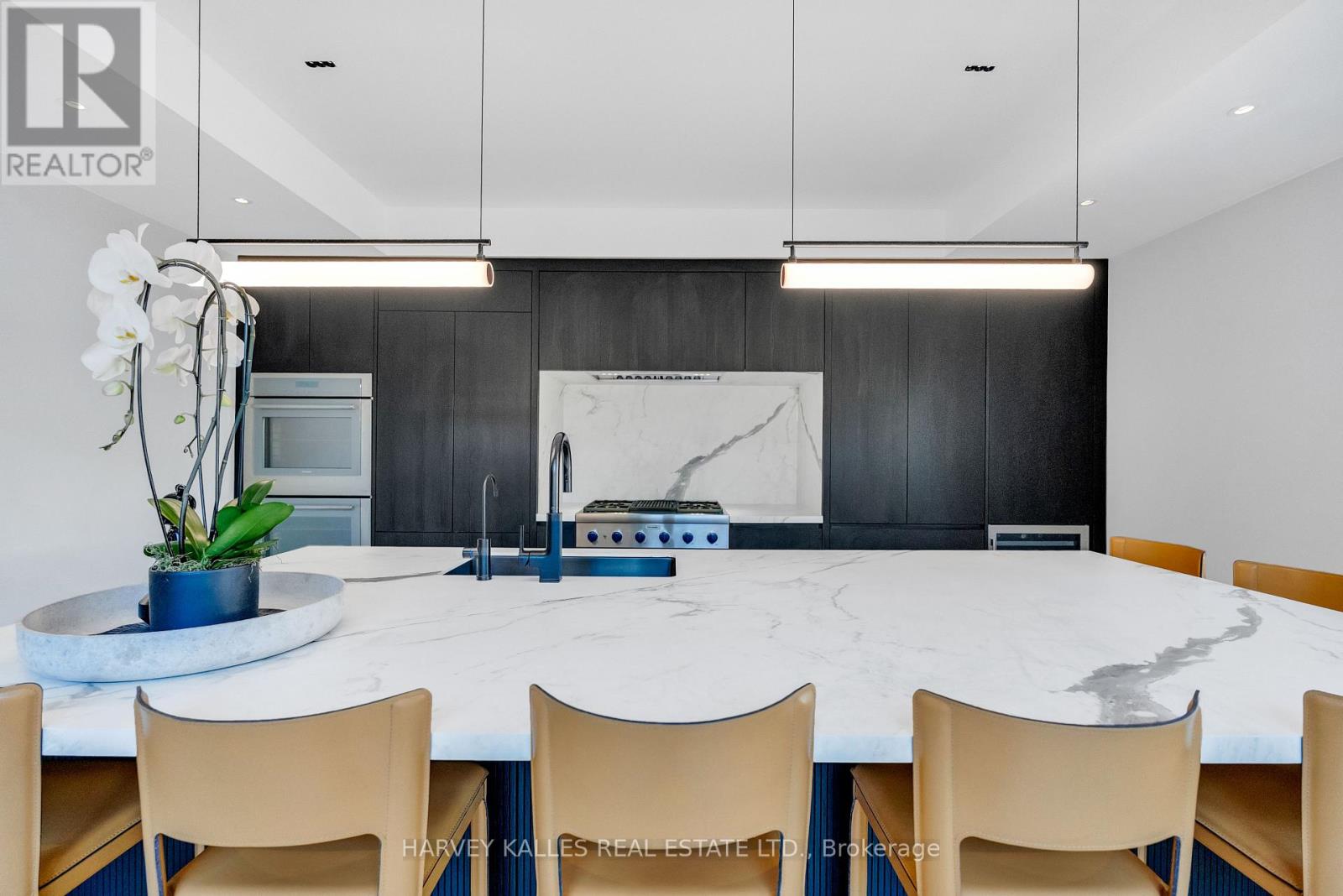 4 Belvedere Boulevard, Toronto, Ontario  M8X 1K1 - Photo 17 - W12815244