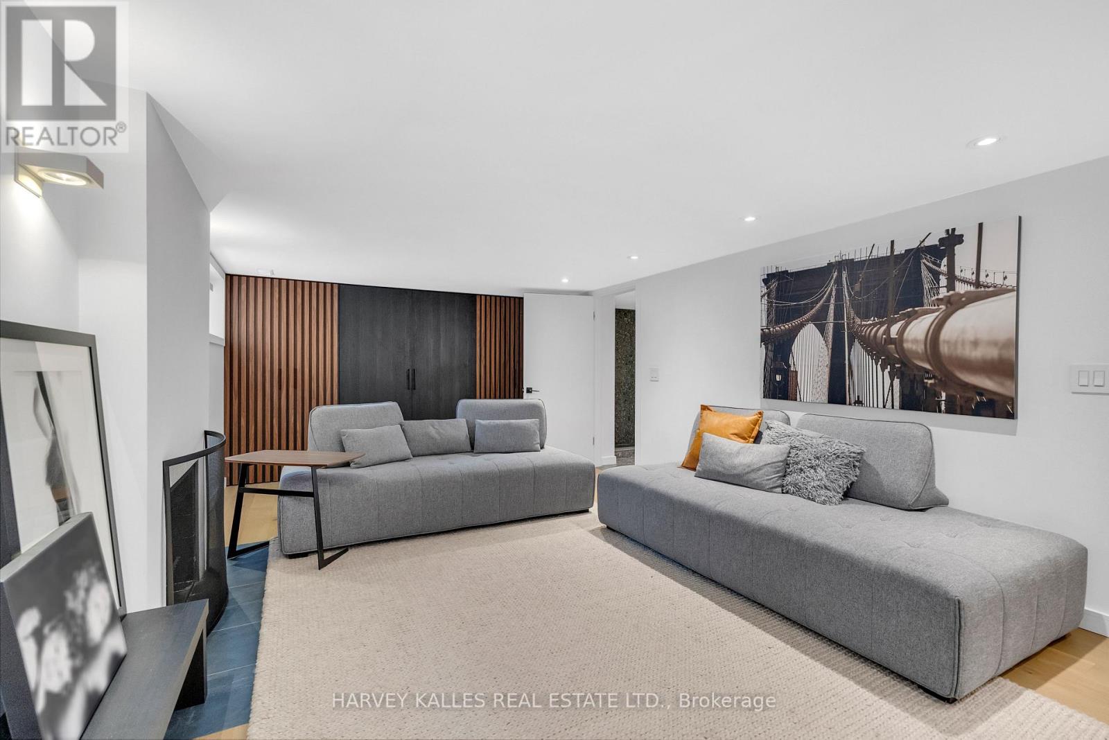 4 Belvedere Boulevard, Toronto, Ontario  M8X 1K1 - Photo 37 - W12815244