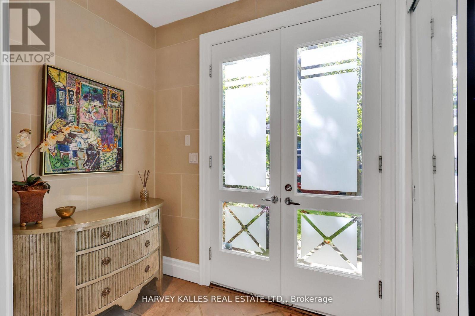 99 Bideford Avenue, Toronto, Ontario  M3H 1K5 - Photo 5 - C12816134