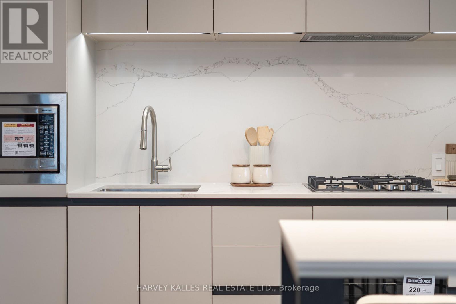 407 - 1720 Bayview Avenue, Toronto, Ontario  M4G 3C4 - Photo 17 - C12816666