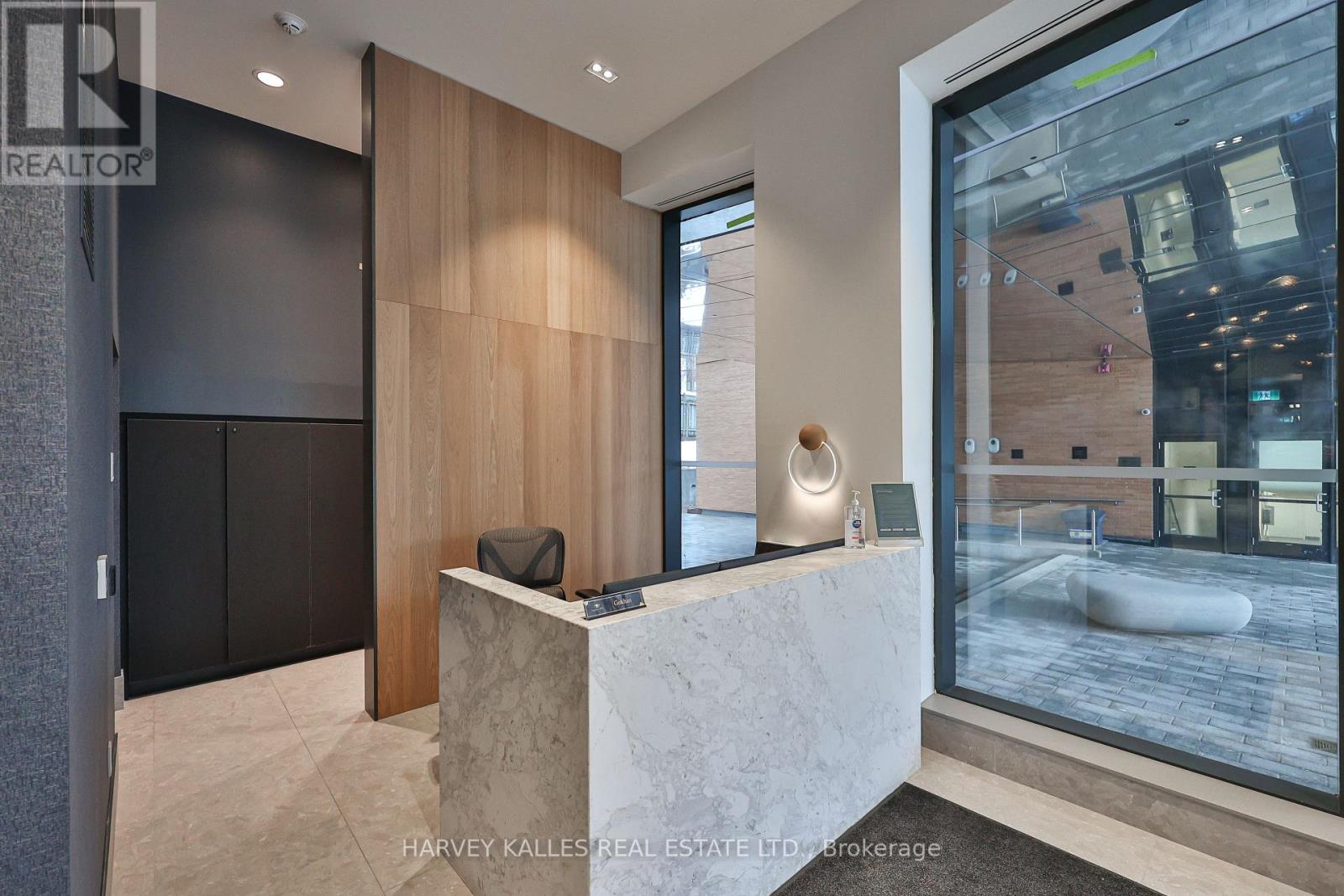 407 - 1720 Bayview Avenue, Toronto, Ontario  M4G 3C4 - Photo 5 - C12816666