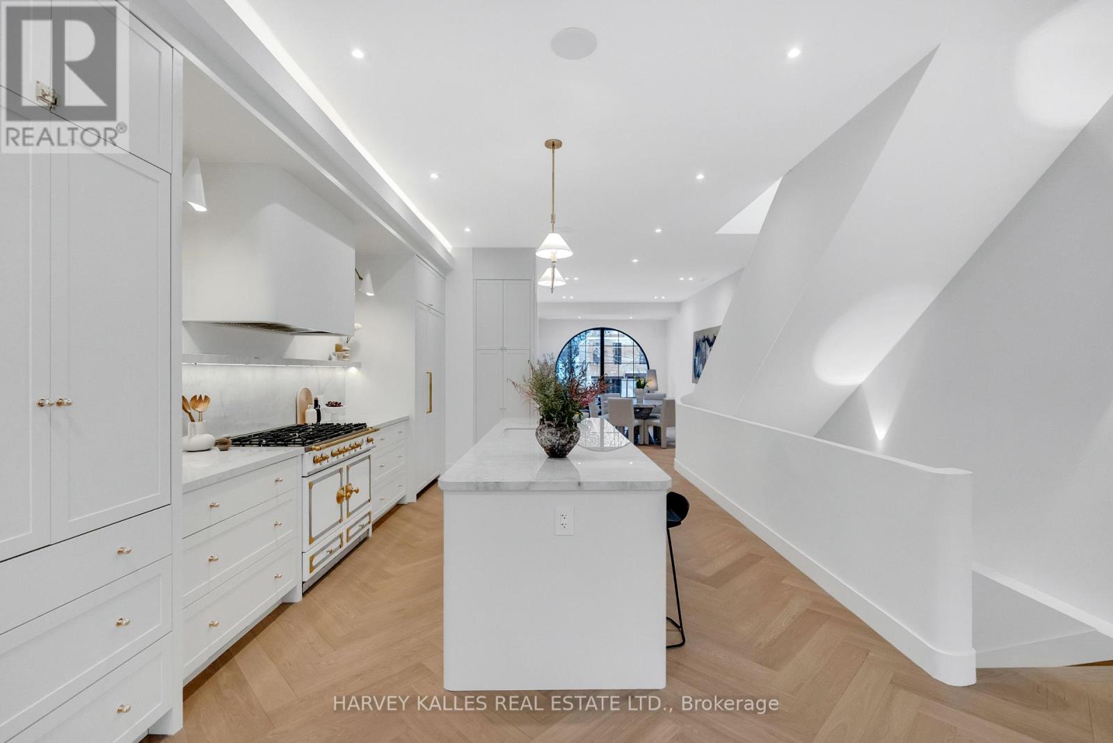 101 Briar Hill Avenue, Toronto, Ontario  M4R 1H8 - Photo 15 - C12816830