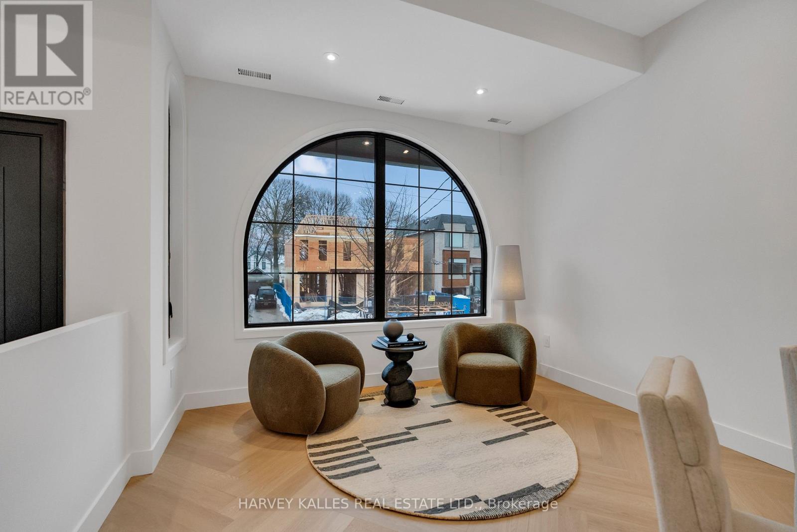 101 Briar Hill Avenue, Toronto, Ontario  M4R 1H8 - Photo 6 - C12816830