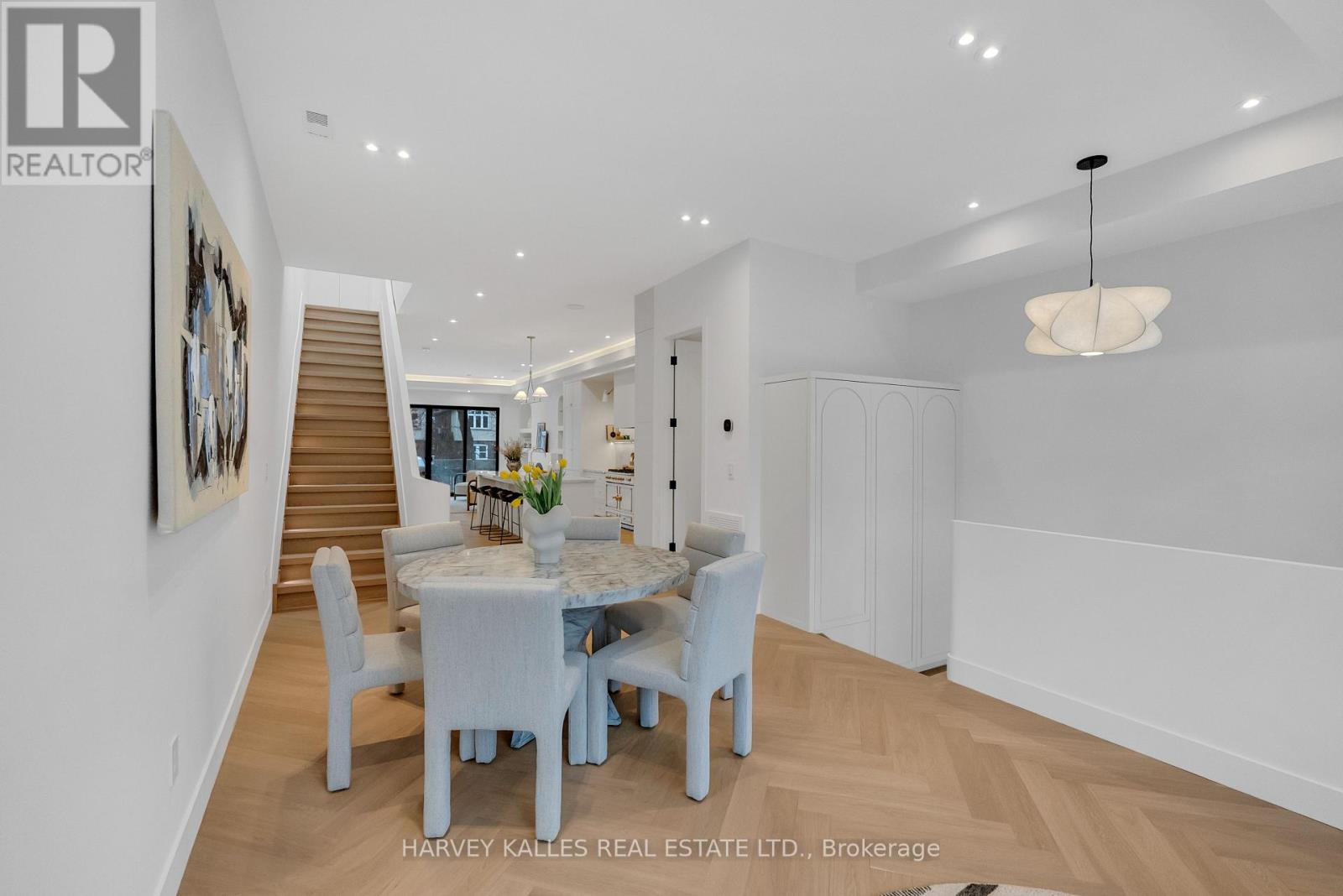 101 Briar Hill Avenue, Toronto, Ontario  M4R 1H8 - Photo 8 - C12816830