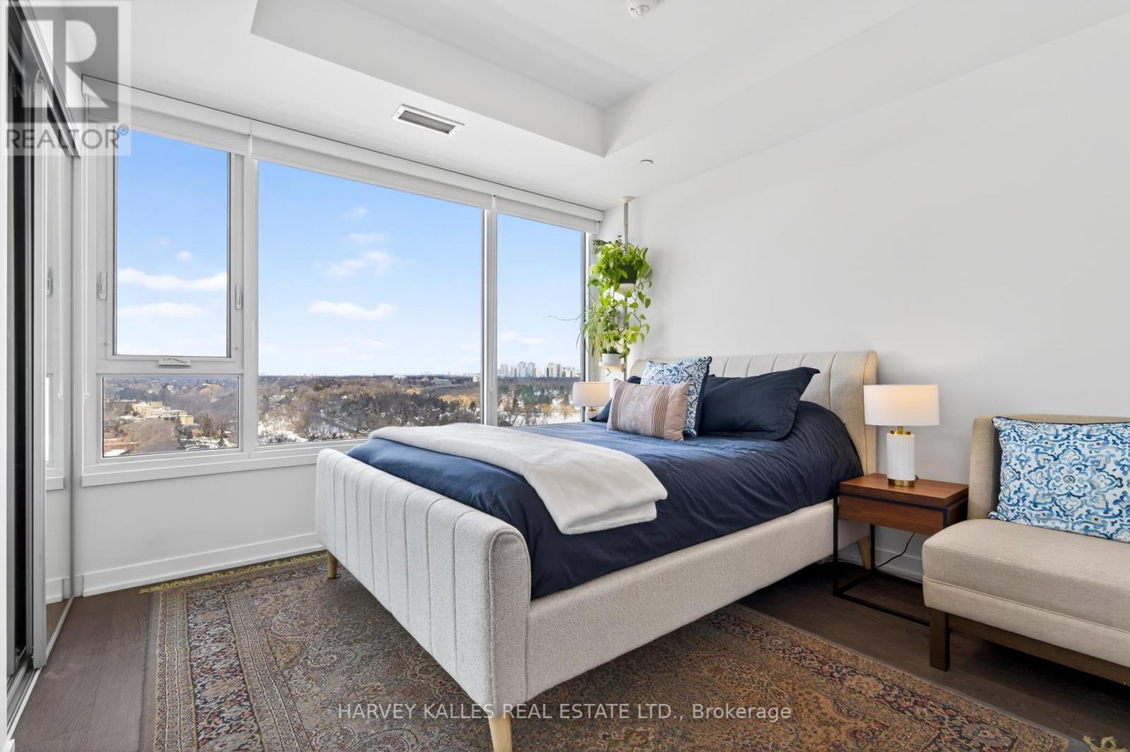 2201 - 1926 Lake Shore Boulevard W, Toronto, Ontario  M6S 1A1 - Photo 13 - W12817332