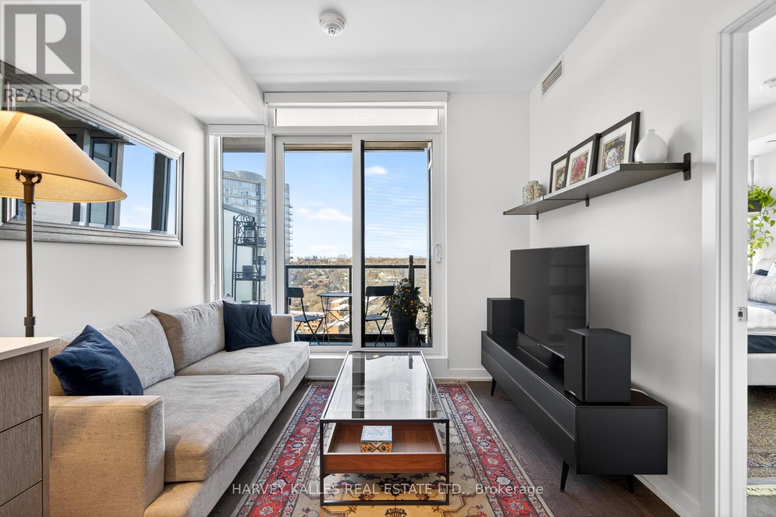 2201 - 1926 Lake Shore Boulevard W, Toronto, Ontario  M6S 1A1 - Photo 8 - W12817332