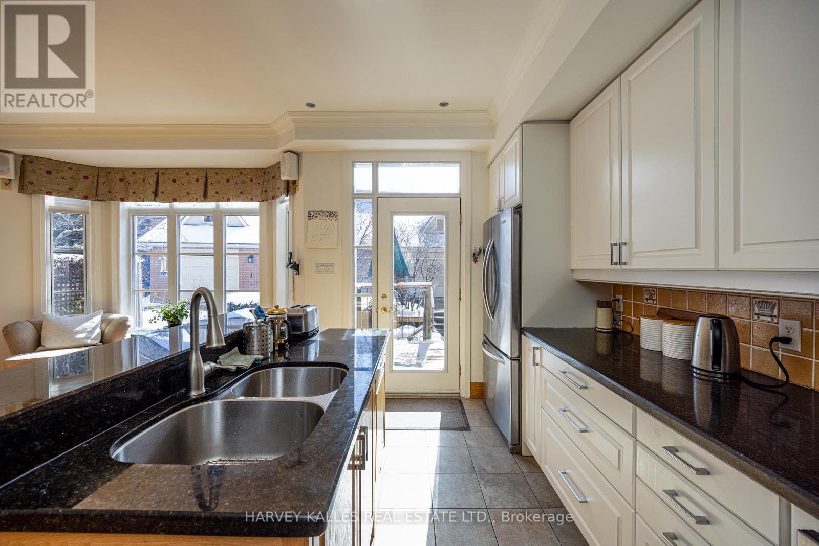 51 Shaftesbury Avenue, Toronto, Ontario  M4T 3B3 - Photo 10 - C12817956