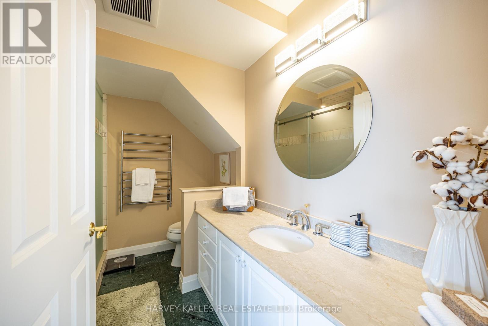 51 Shaftesbury Avenue, Toronto, Ontario  M4T 3B3 - Photo 18 - C12817956