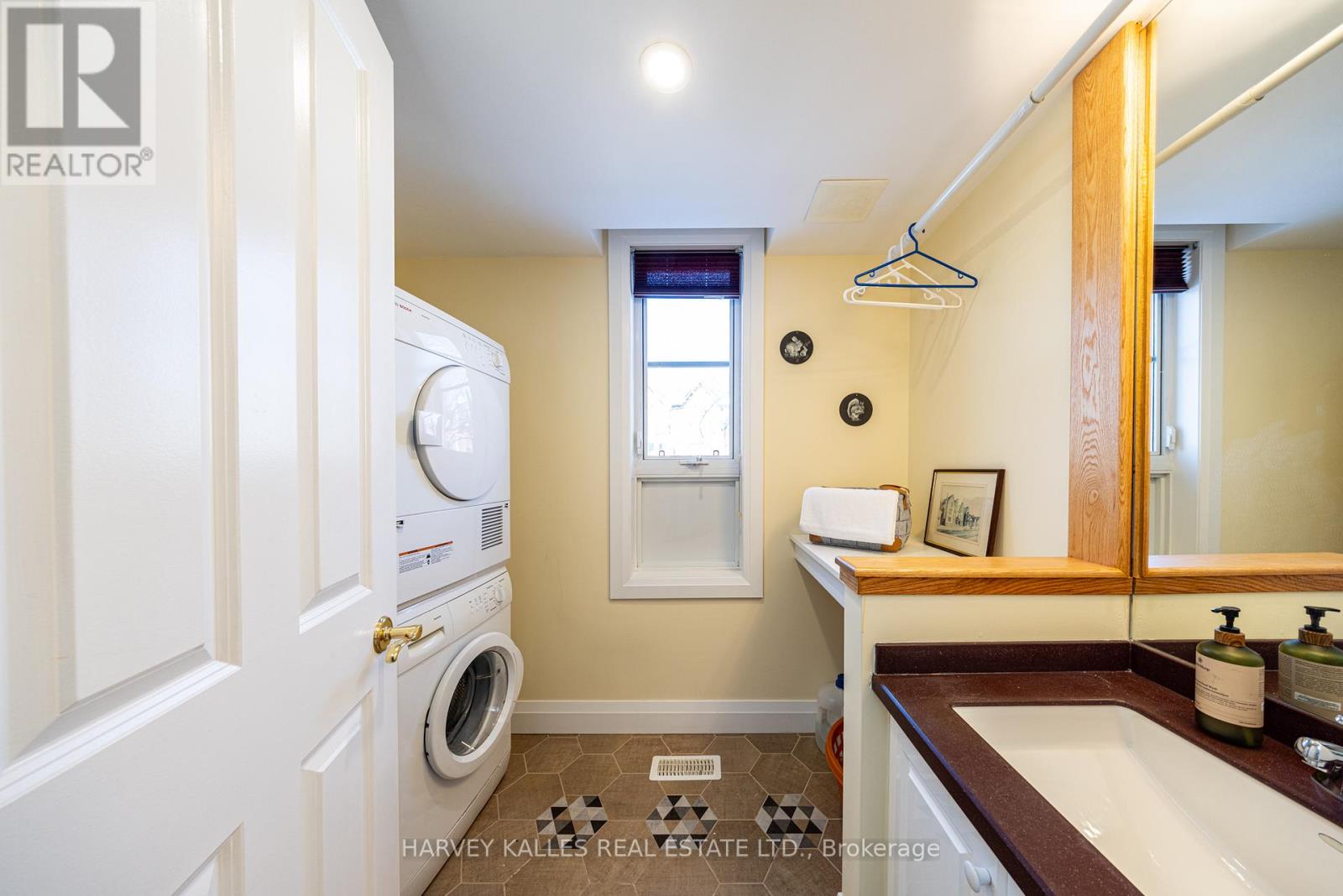 51 Shaftesbury Avenue, Toronto, Ontario  M4T 3B3 - Photo 21 - C12817956