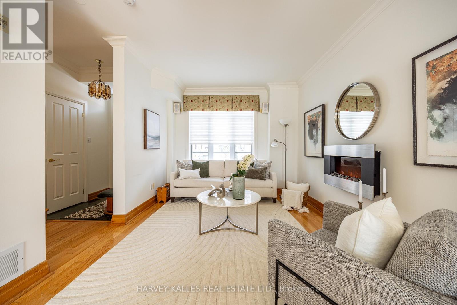 51 Shaftesbury Avenue, Toronto, Ontario  M4T 3B3 - Photo 4 - C12817956