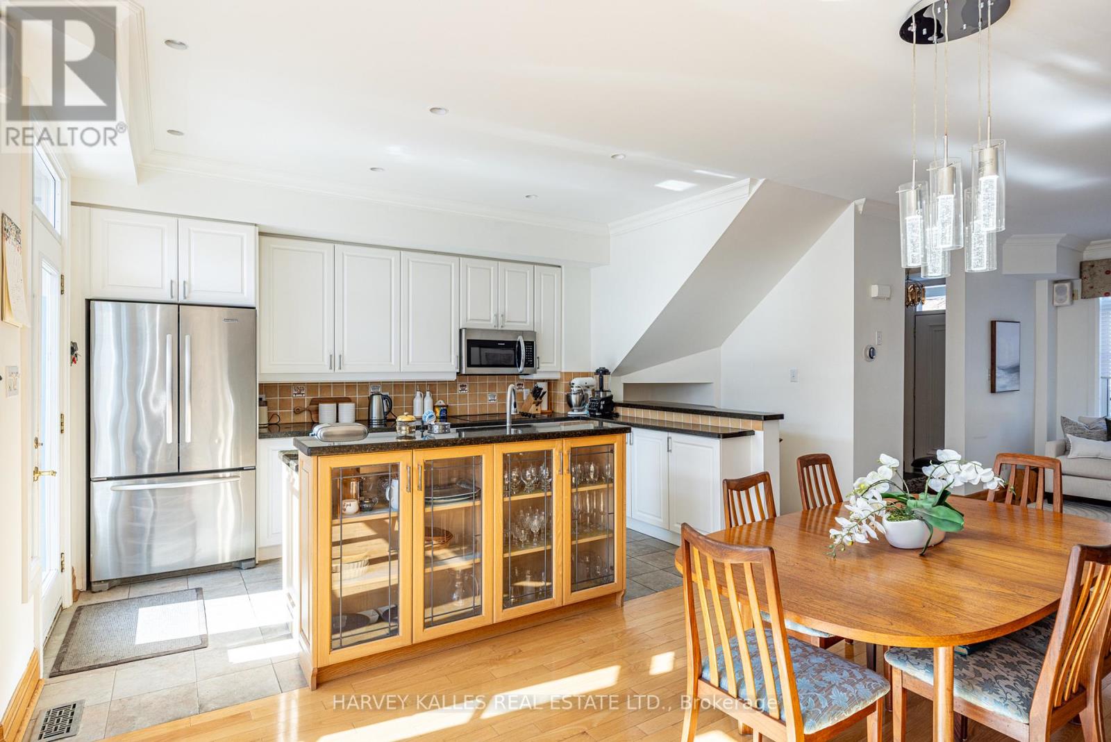 51 Shaftesbury Avenue, Toronto, Ontario  M4T 3B3 - Photo 8 - C12817956