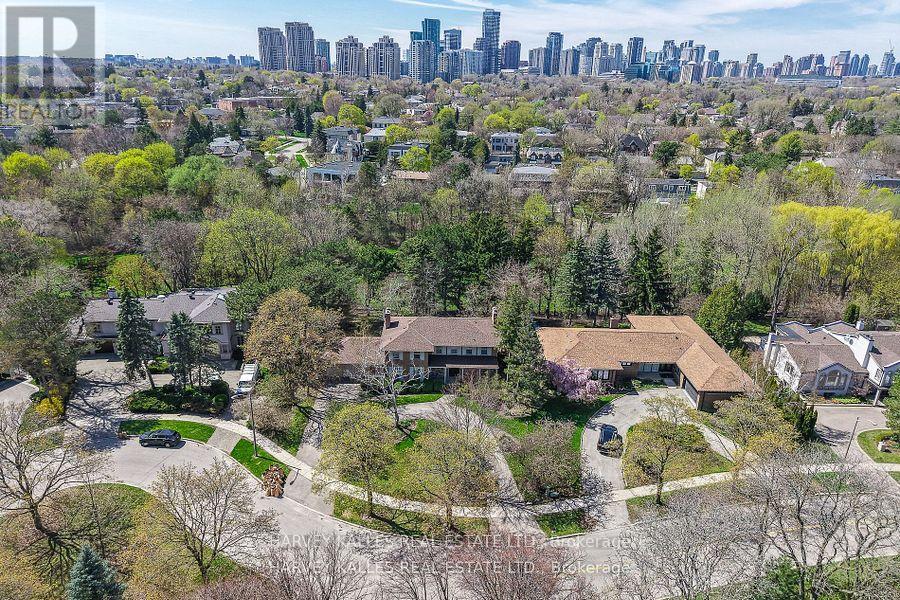 38 Fifeshire Road, Toronto, Ontario  M2L 2G6 - Photo 3 - C12818298