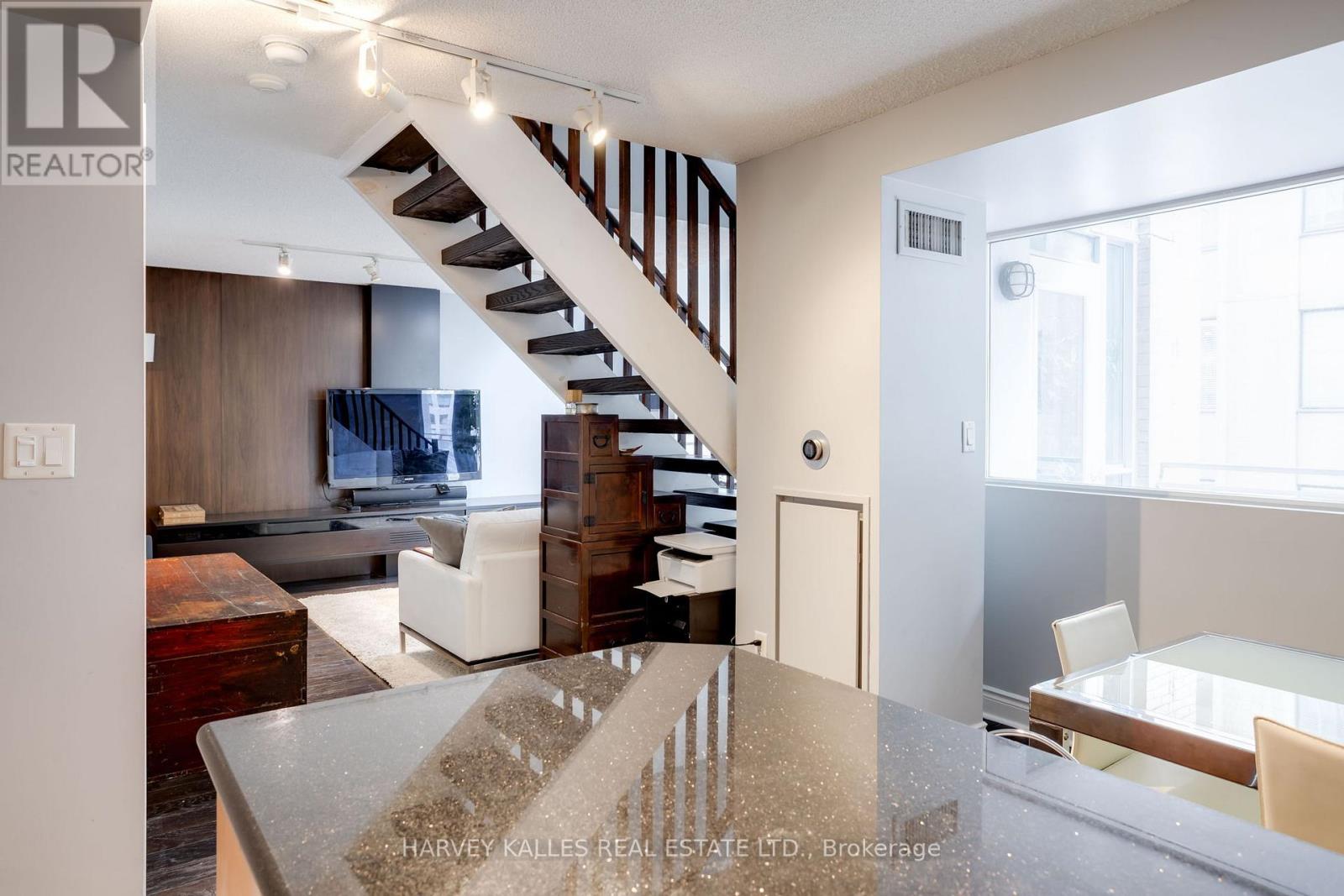 703 - 80 Cumberland Street, Toronto, Ontario  M5R 3V1 - Photo 13 - C12821064