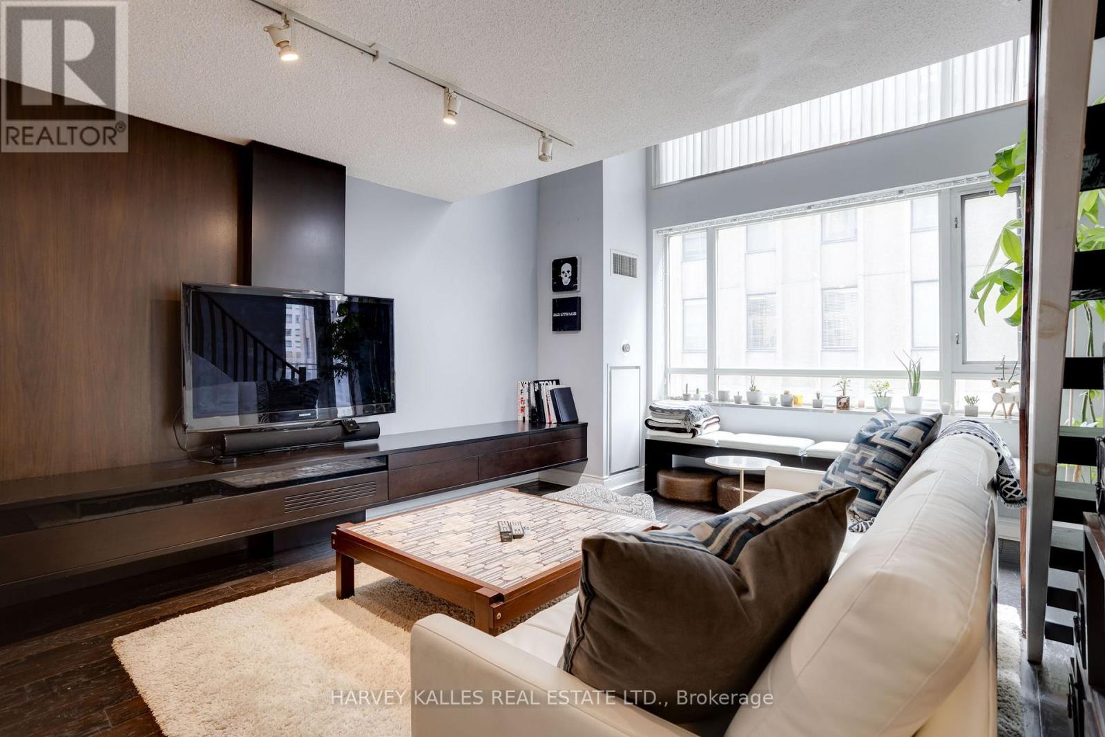 703 - 80 Cumberland Street, Toronto, Ontario  M5R 3V1 - Photo 7 - C12821064