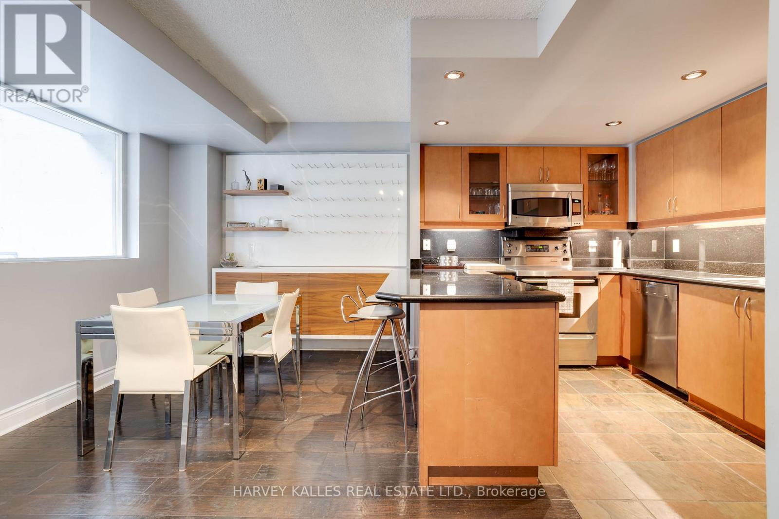 703 - 80 Cumberland Street, Toronto, Ontario  M5R 3V1 - Photo 8 - C12821064