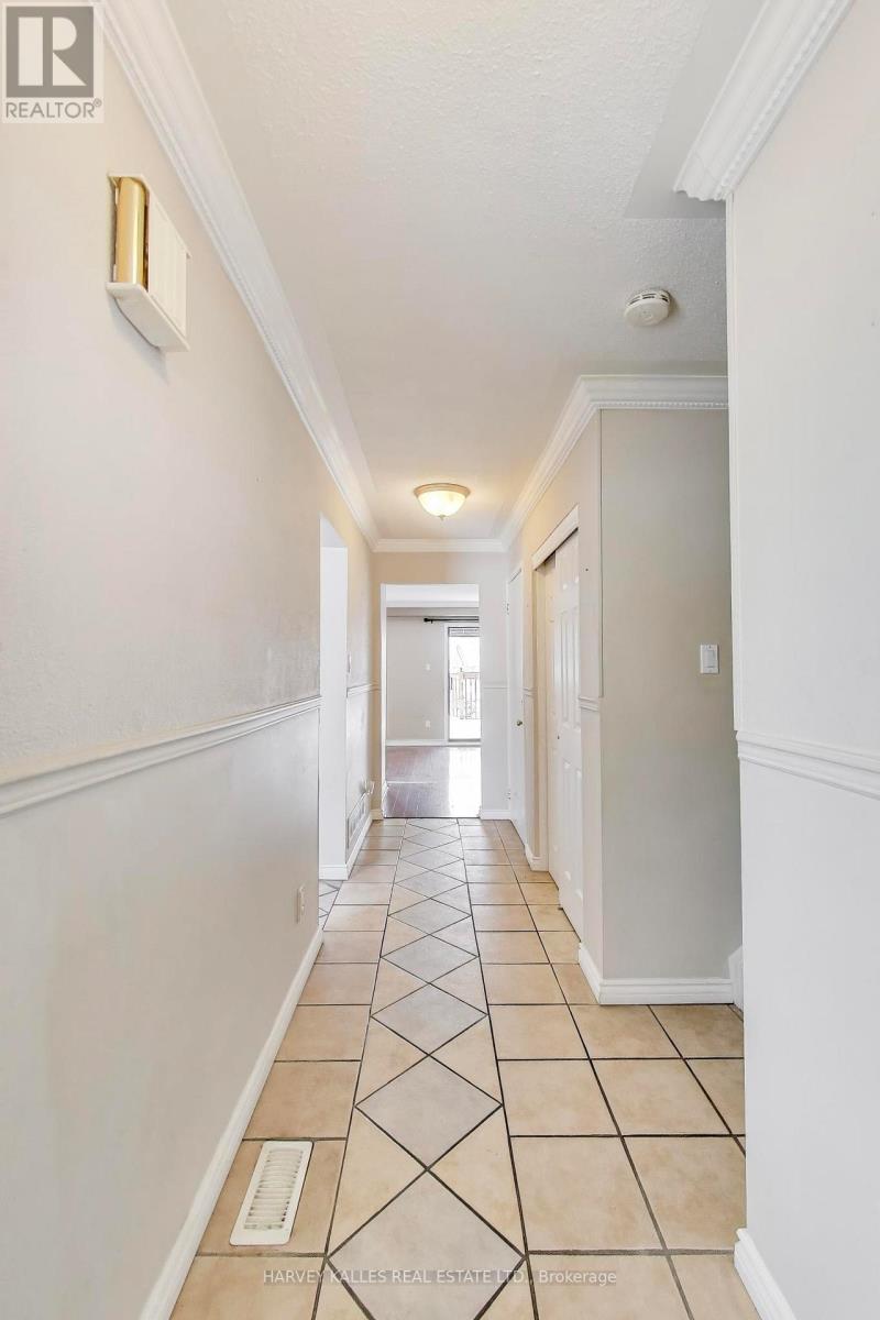 318 Hansen Boulevard, Orangeville, Ontario  L9W 4M2 - Photo 4 - W12824418