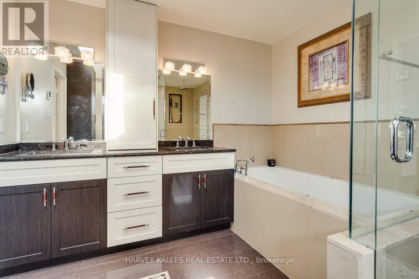 145 Franklin Avenue, Vaughan, Ontario  L4J 4X6 - Photo 28 - N12824652