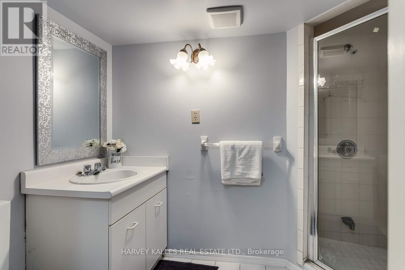 145 Franklin Avenue, Vaughan, Ontario  L4J 4X6 - Photo 47 - N12824652