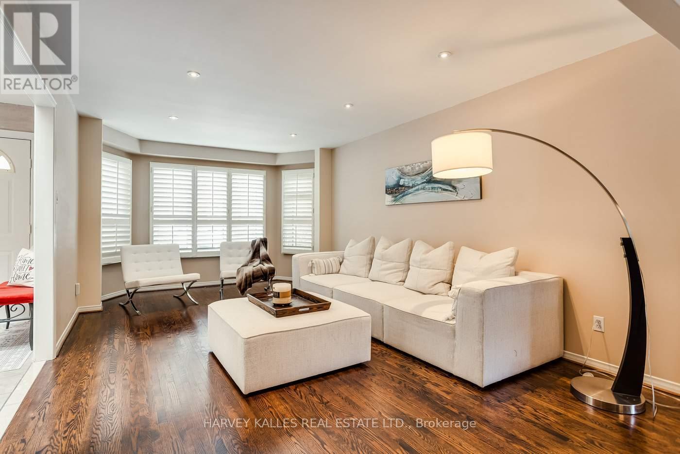 145 Franklin Avenue, Vaughan, Ontario  L4J 4X6 - Photo 5 - N12824652