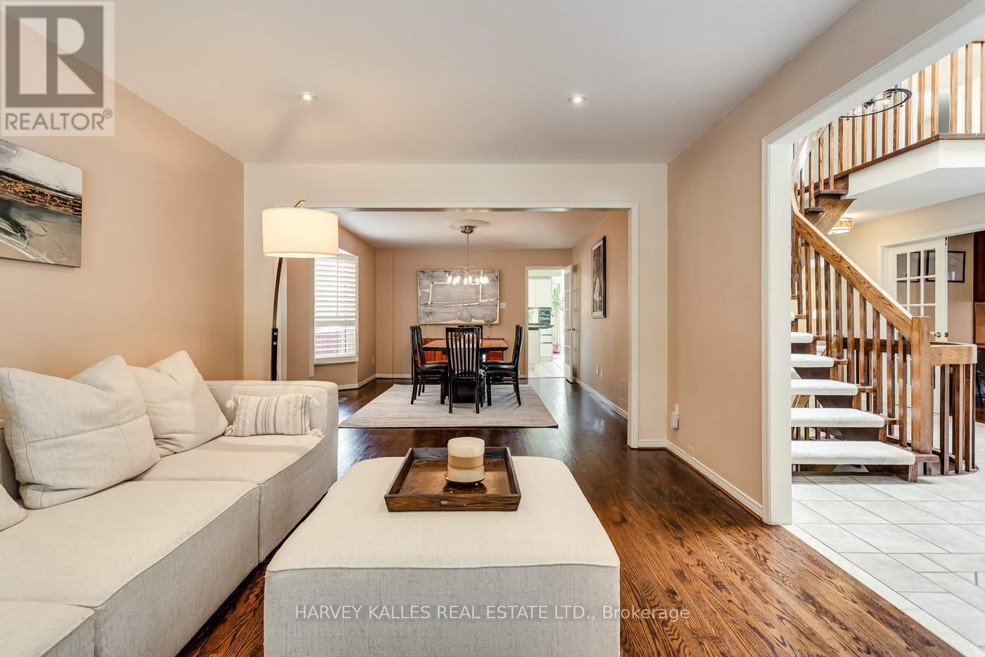 145 Franklin Avenue, Vaughan, Ontario  L4J 4X6 - Photo 6 - N12824652