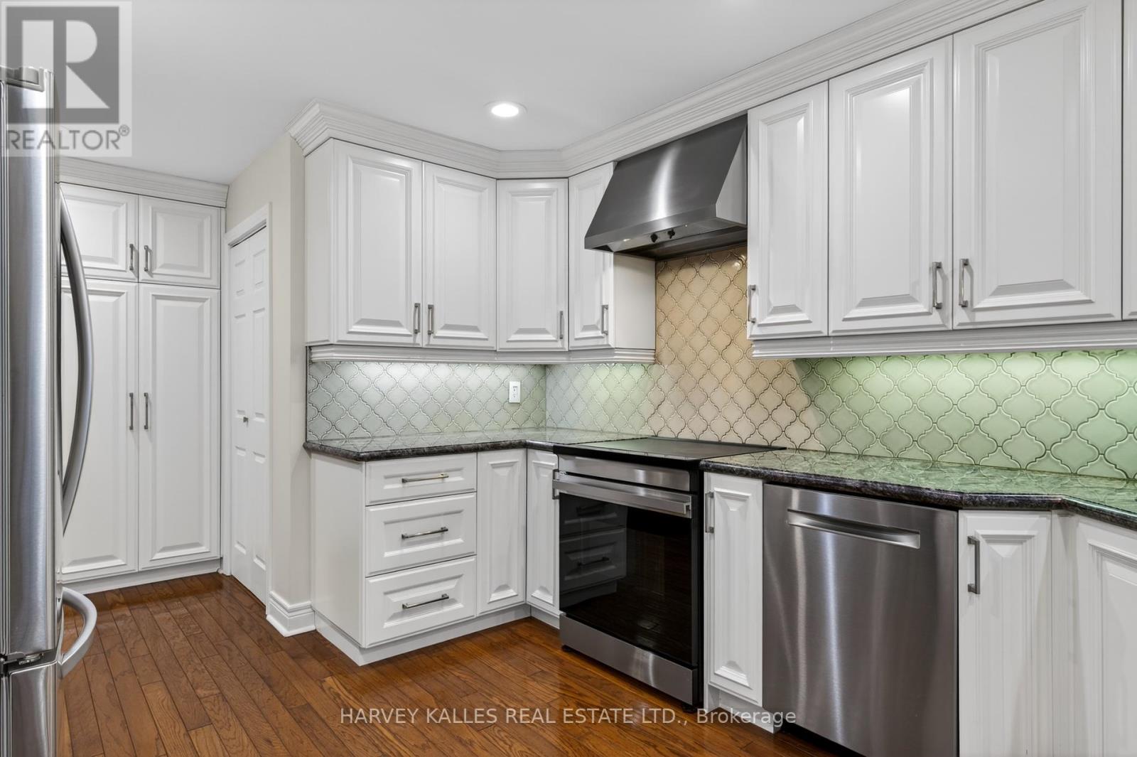 106 - 30 Anglesey Boulevard, Toronto, Ontario  M9A 3B5 - Photo 25 - W12824672