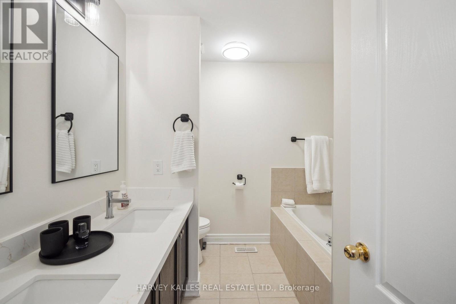 45 - 8777 Dufferin Street, Vaughan, Ontario  L4J 8W3 - Photo 32 - N12824868