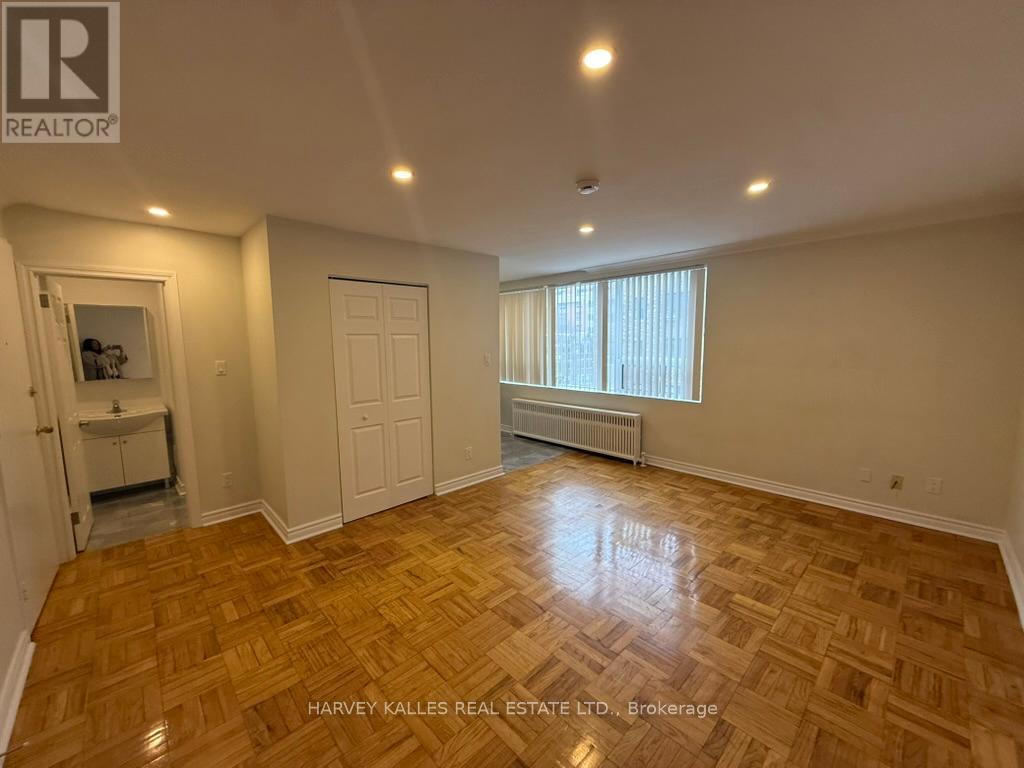 403 - 180 Vaughan Road, Toronto, Ontario  M6C 2M3 - Photo 2 - C12827328