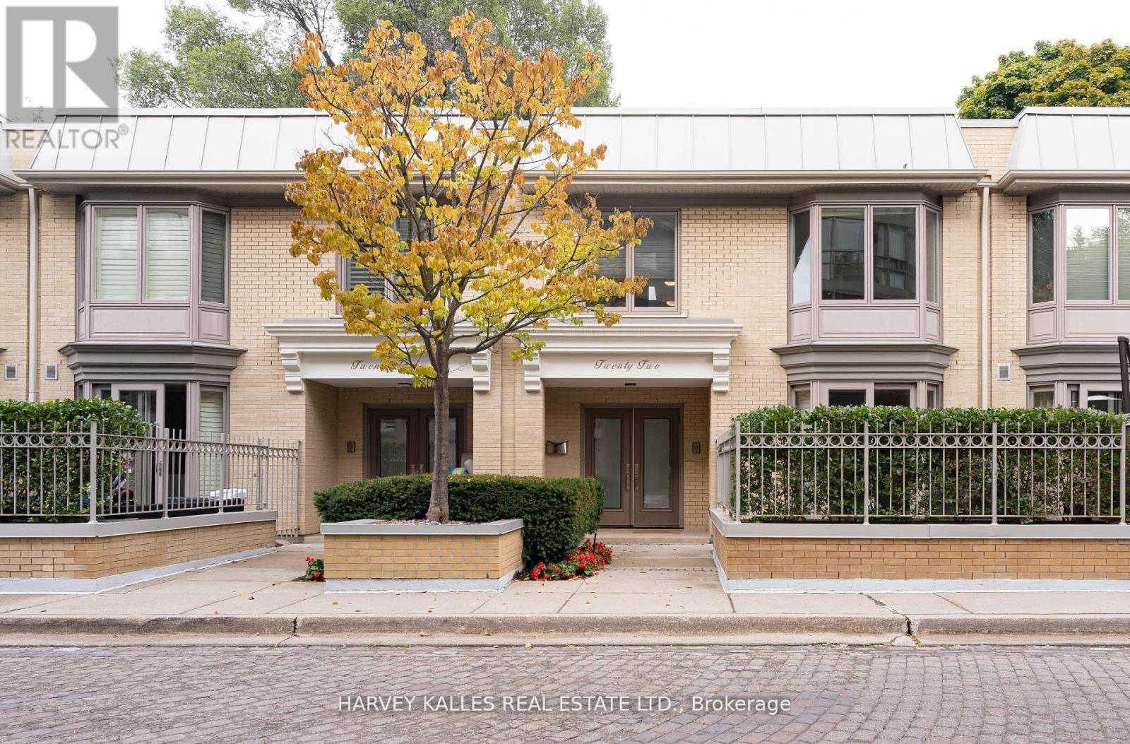 22 LOWER VILLAGE GATE, Toronto, Ontario