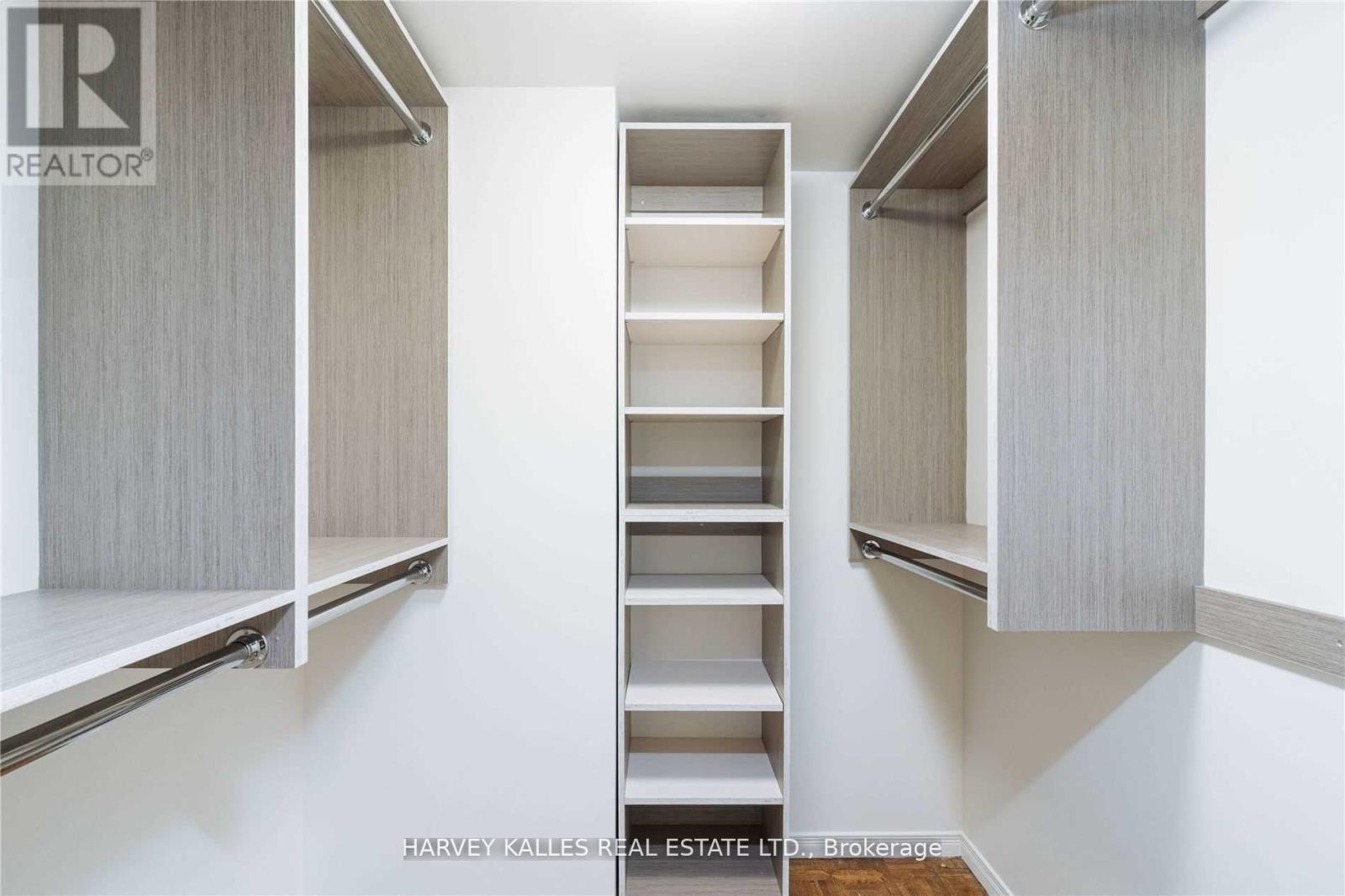 22 Lower Village Gate, Toronto, Ontario  M5P 3L7 - Photo 25 - C12833802