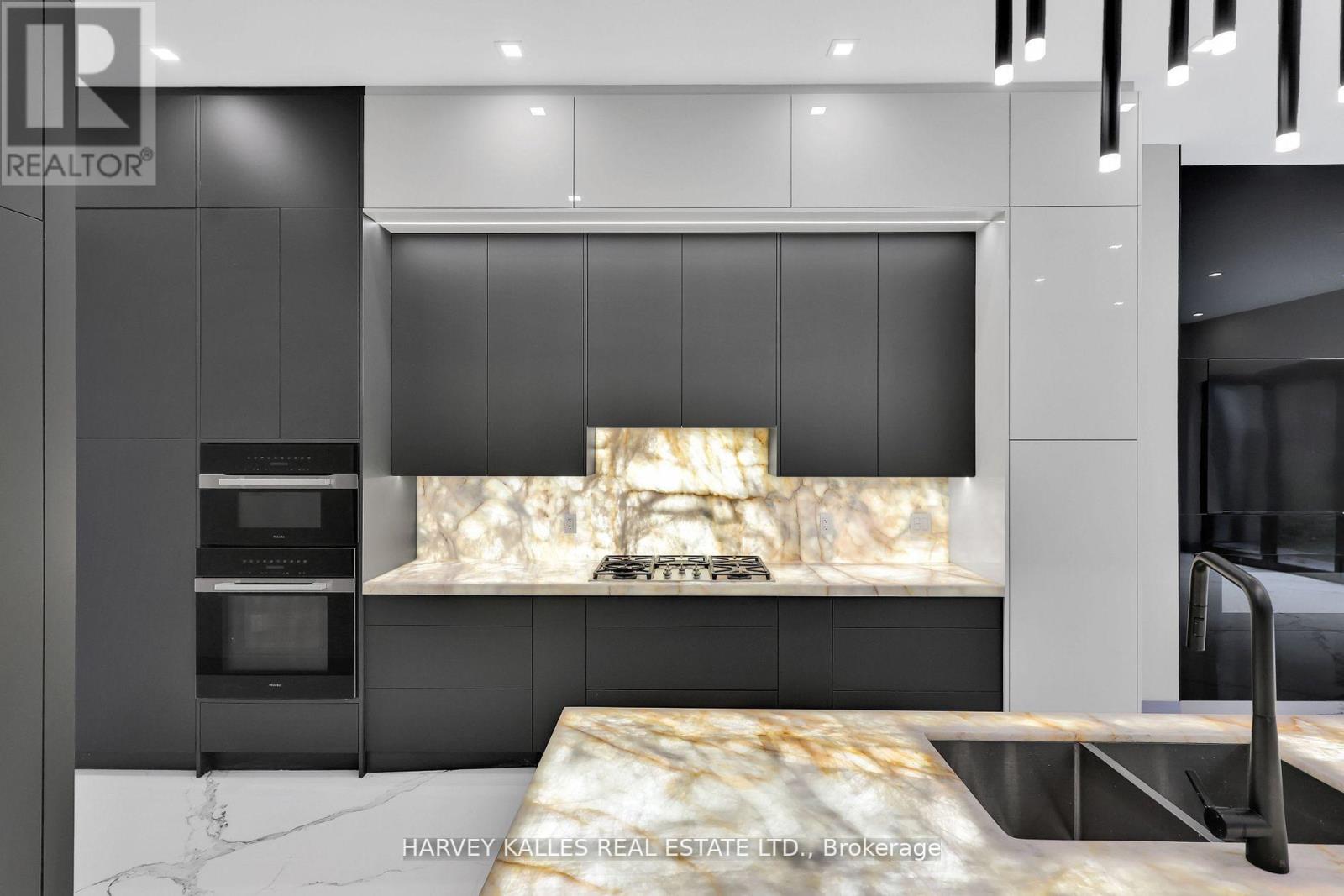 71 Ardmore Road, Toronto, Ontario  M5P 1V4 - Photo 10 - C12834014