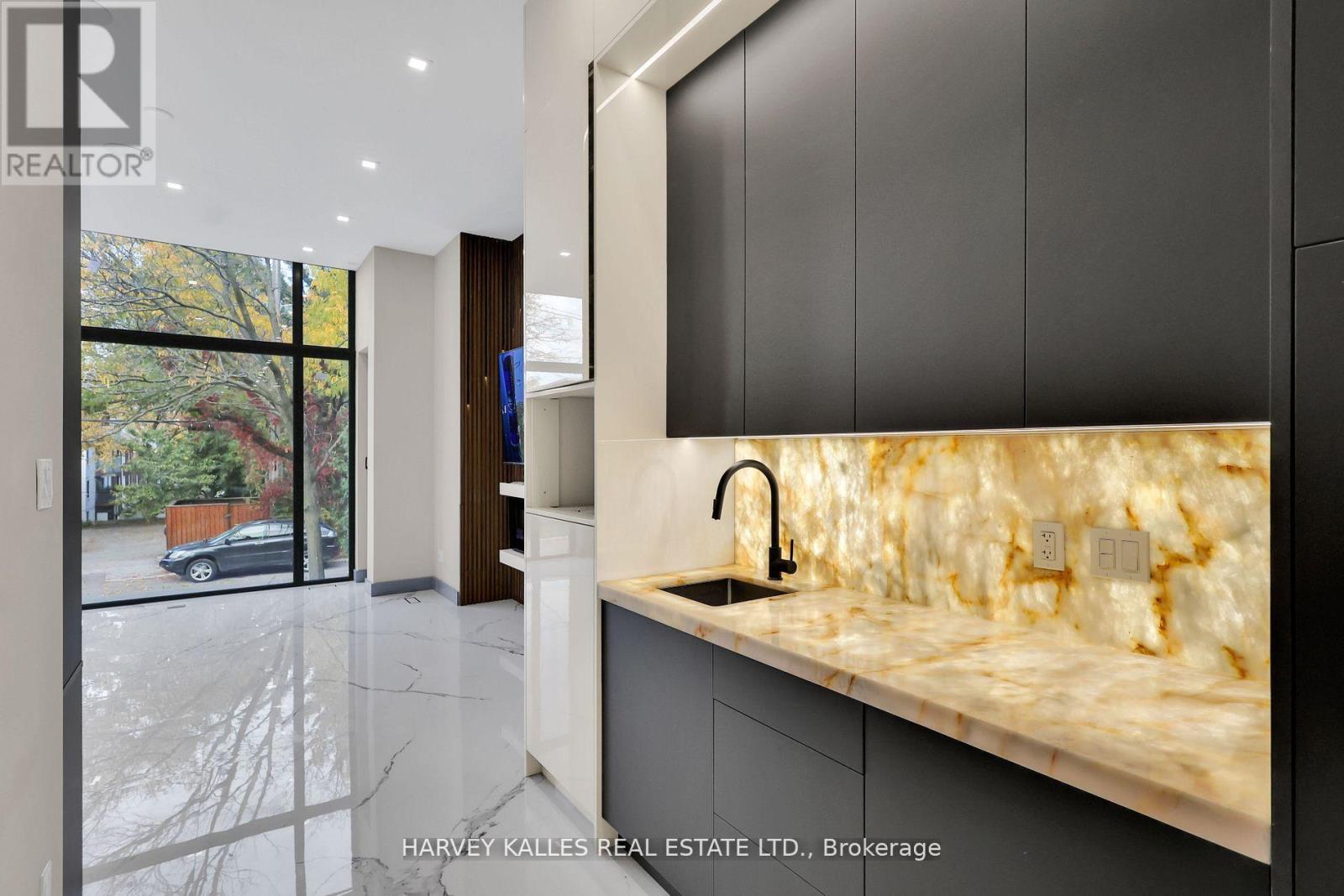 71 Ardmore Road, Toronto, Ontario  M5P 1V4 - Photo 13 - C12834014