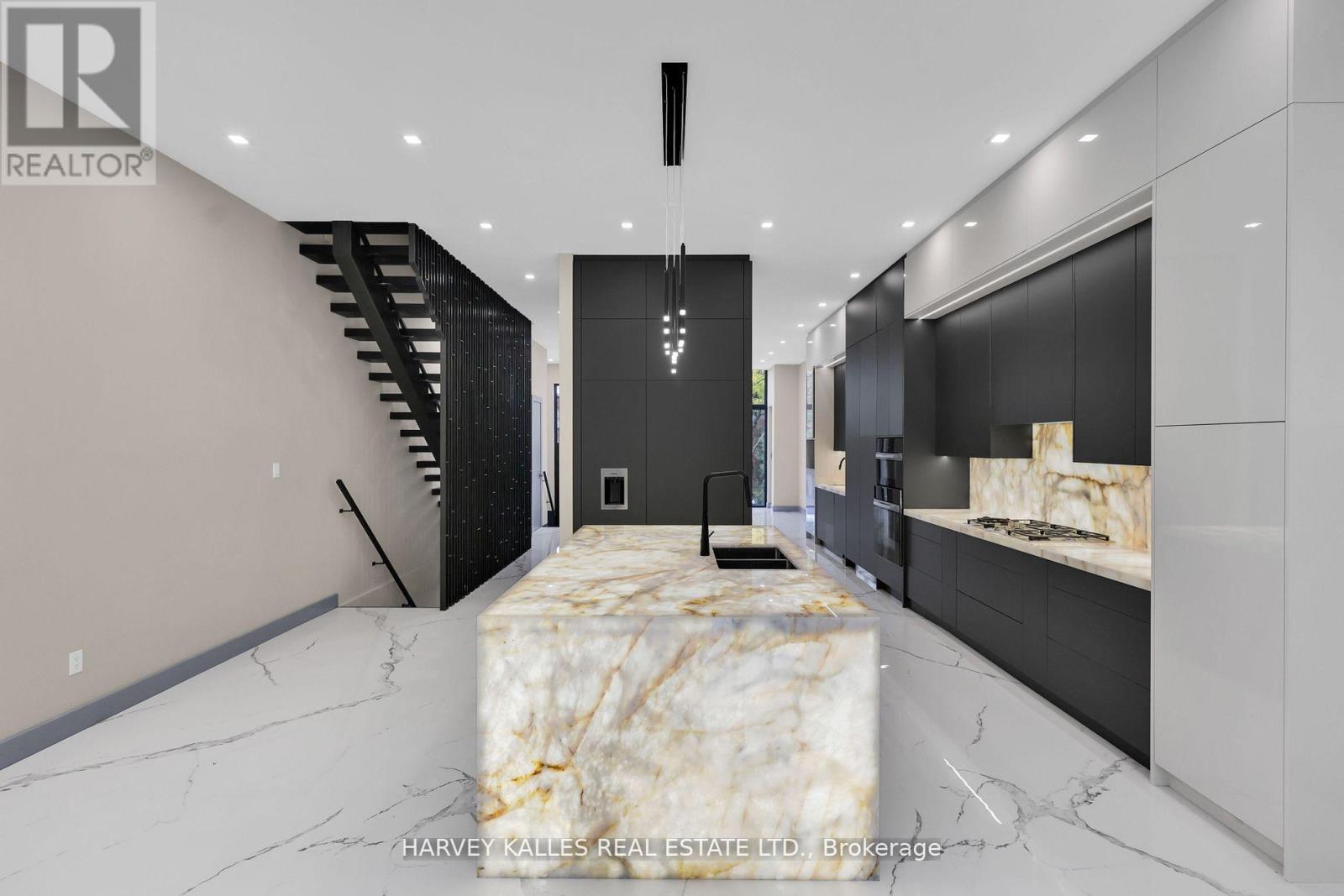 71 Ardmore Road, Toronto, Ontario  M5P 1V4 - Photo 16 - C12834014