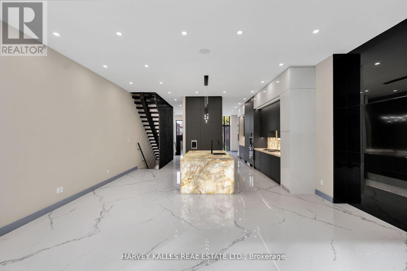 71 Ardmore Road, Toronto, Ontario  M5P 1V4 - Photo 17 - C12834014