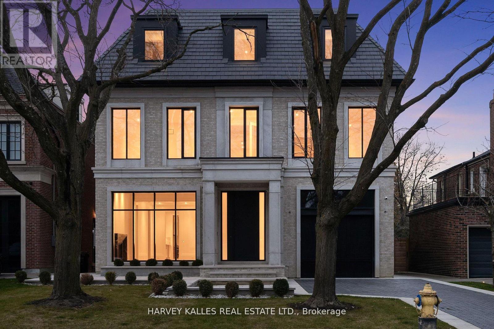 370 GLENGROVE AVENUE W, Toronto, Ontario