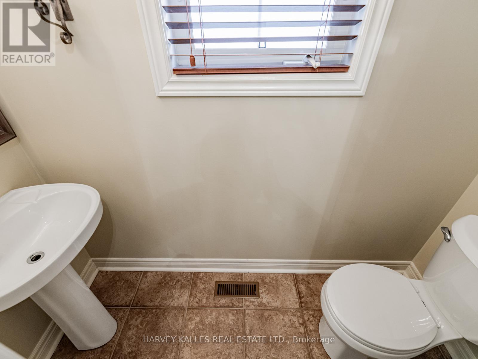 12 Barberry Crescent, Richmond Hill, Ontario  L4E 4S5 - Photo 20 - N12835098