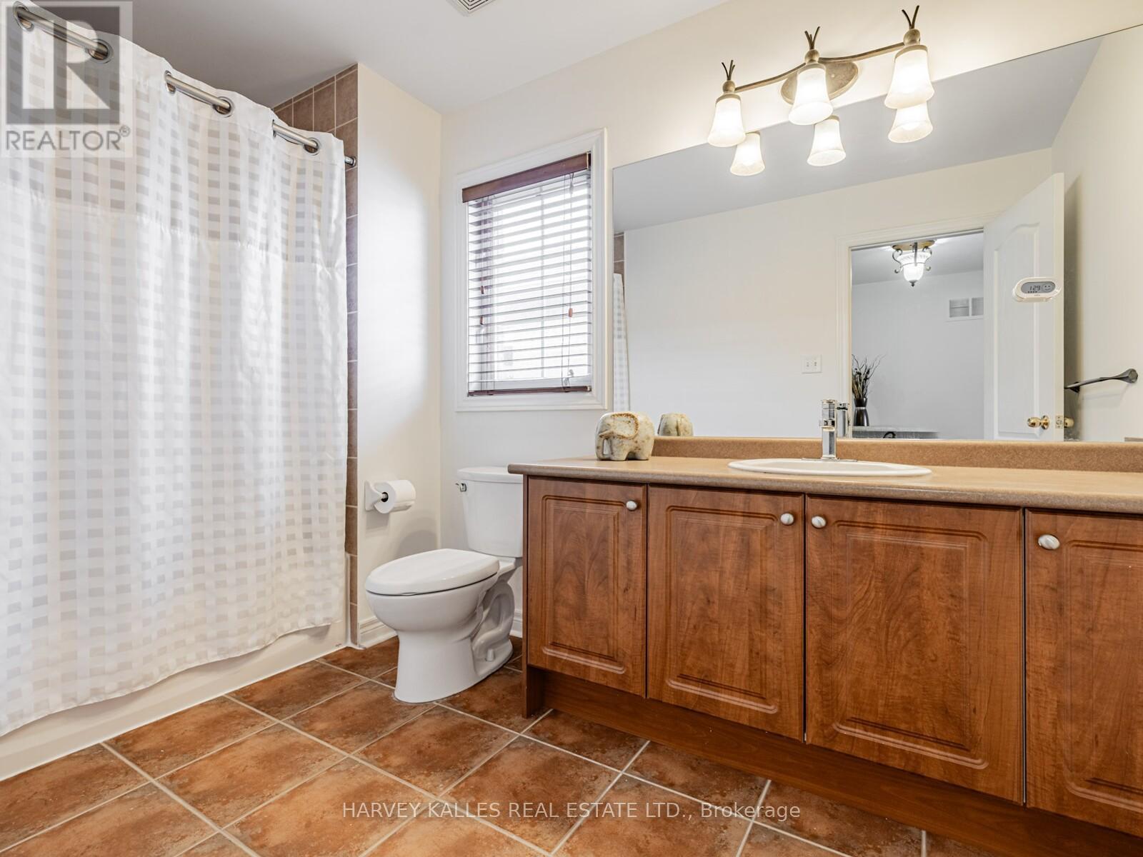 12 Barberry Crescent, Richmond Hill, Ontario  L4E 4S5 - Photo 32 - N12835098