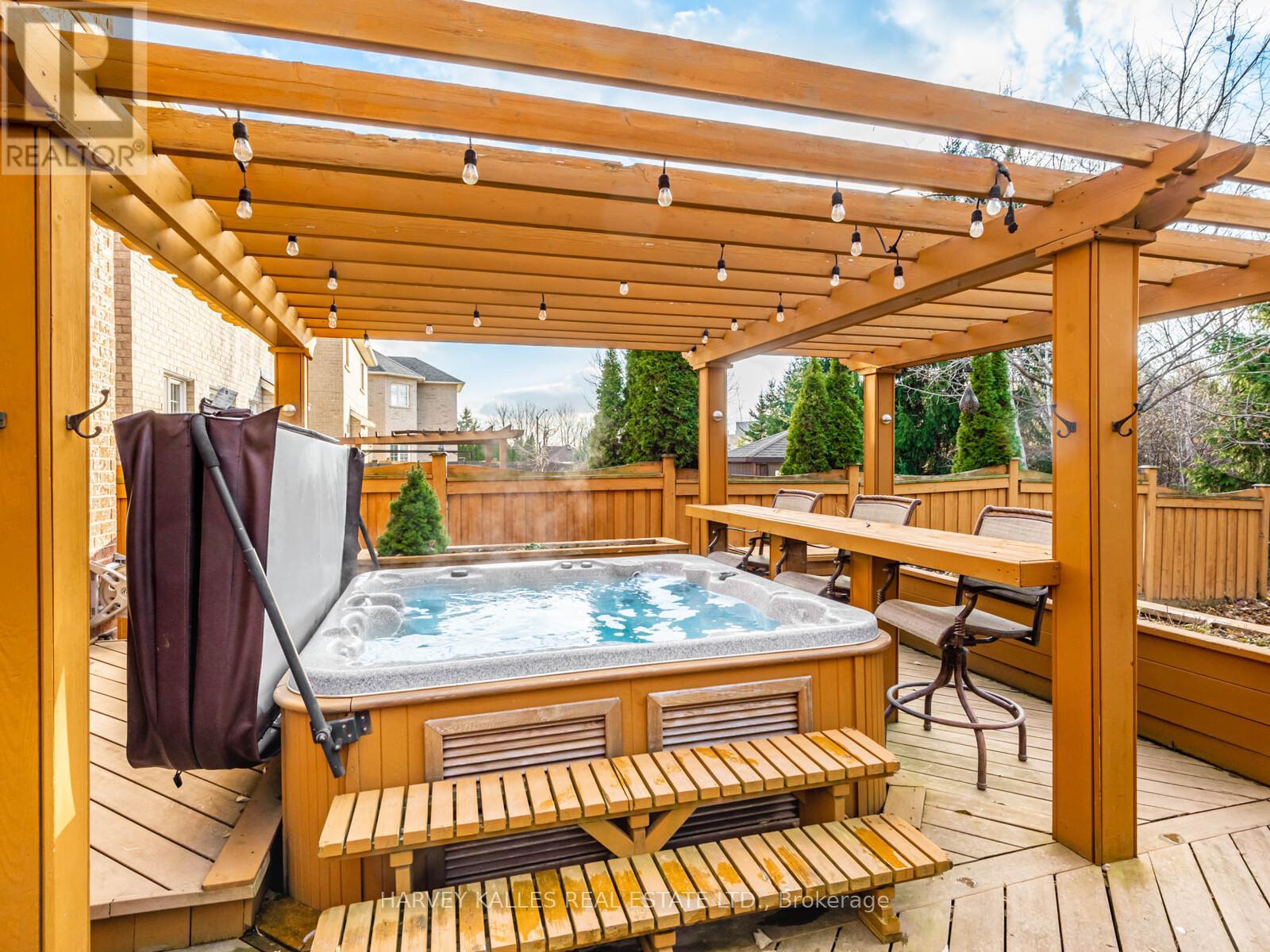 12 Barberry Crescent, Richmond Hill, Ontario  L4E 4S5 - Photo 40 - N12835098