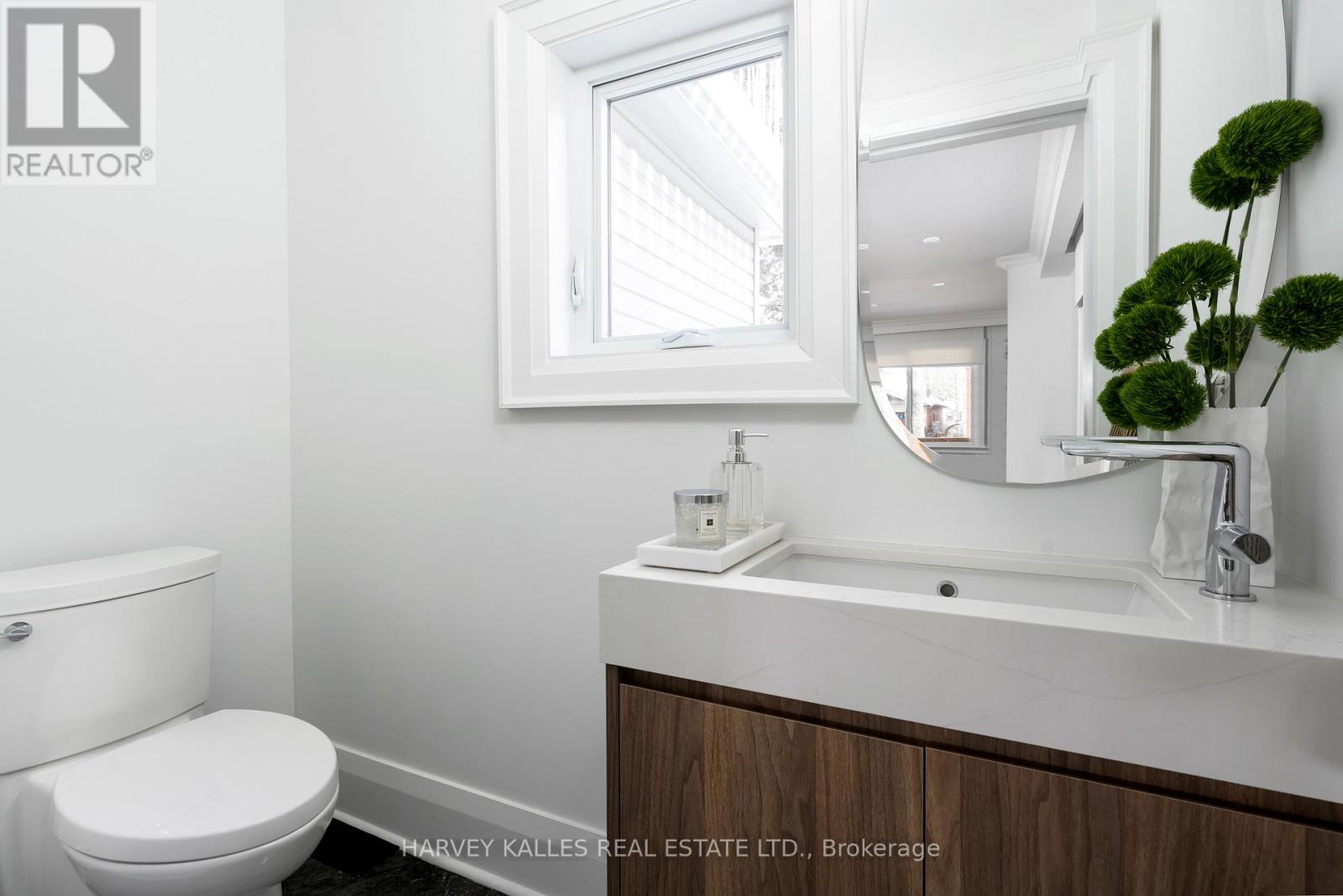 97 Atlas Avenue, Toronto, Ontario  M6C 3P2 - Photo 13 - C12835426