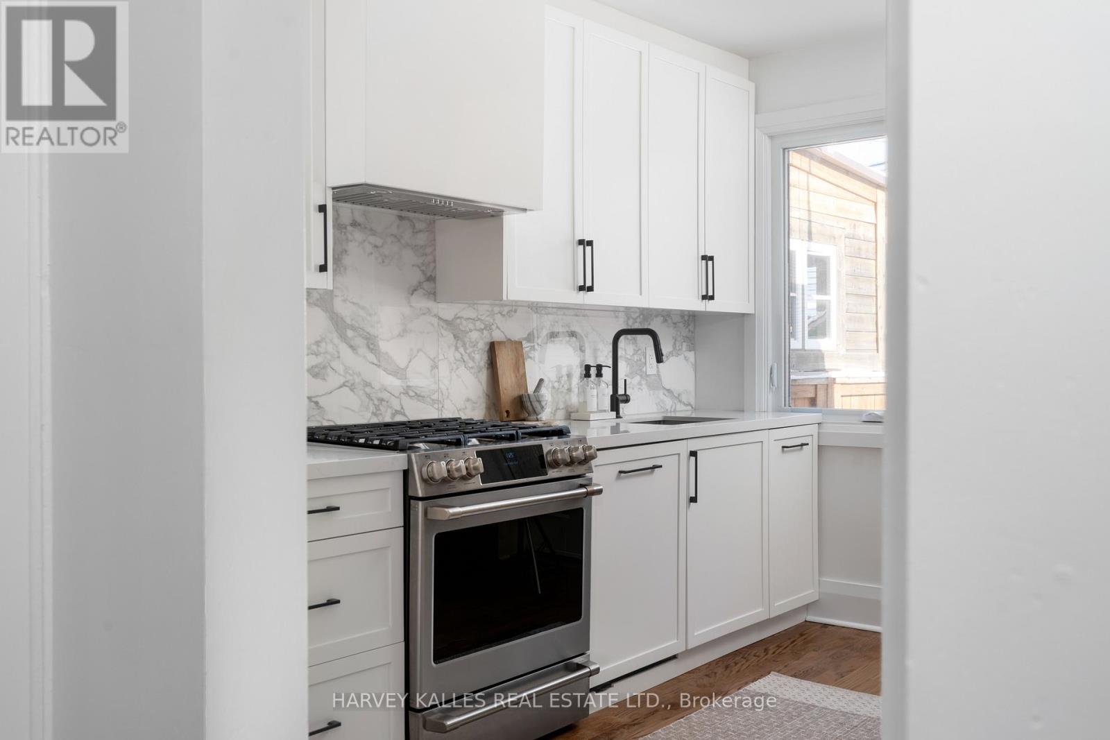 97 Atlas Avenue, Toronto, Ontario  M6C 3P2 - Photo 15 - C12835426