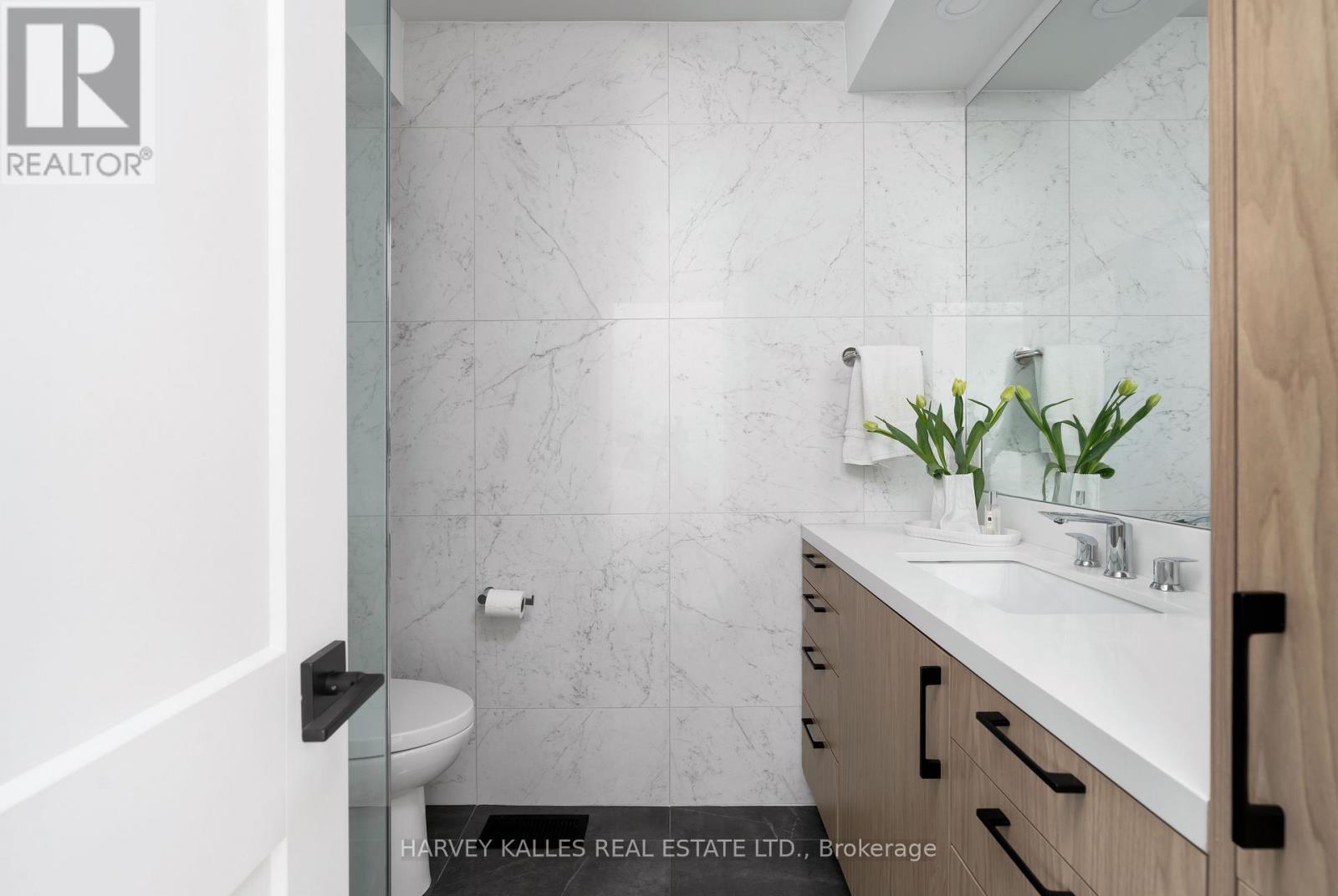 97 Atlas Avenue, Toronto, Ontario  M6C 3P2 - Photo 25 - C12835426