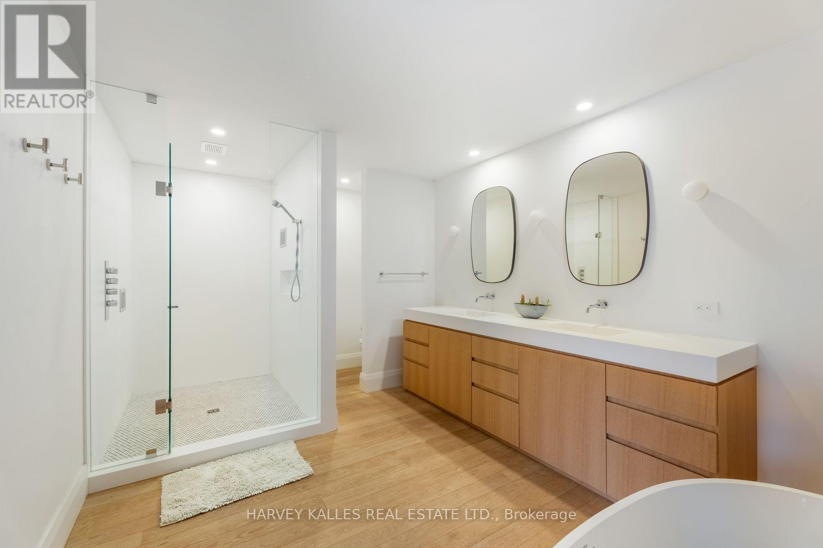 B - 34 Coulson Avenue, Toronto, Ontario  M4V 1Y5 - Photo 20 - C12838352