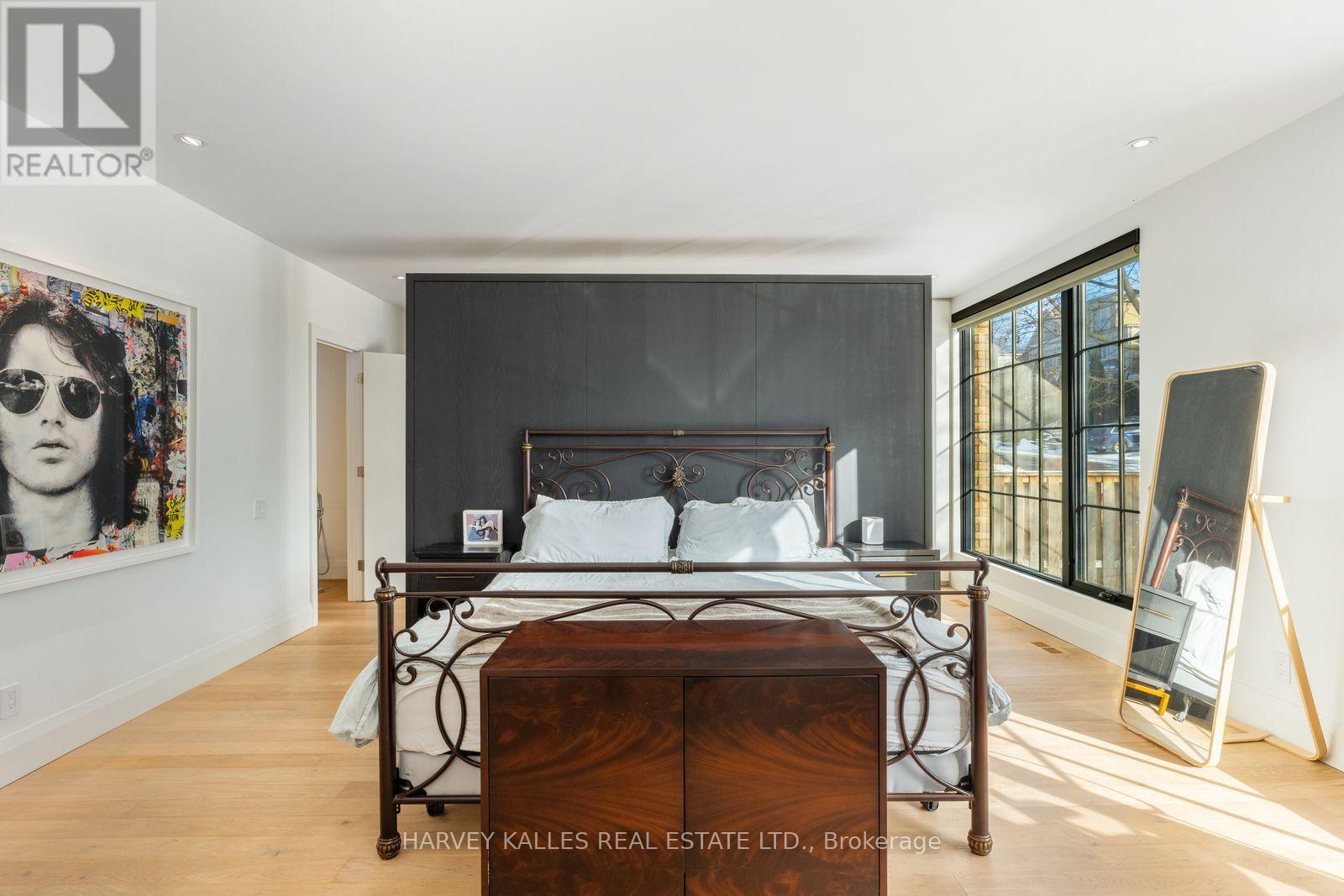 B - 34 Coulson Avenue, Toronto, Ontario  M4V 1Y5 - Photo 25 - C12838352