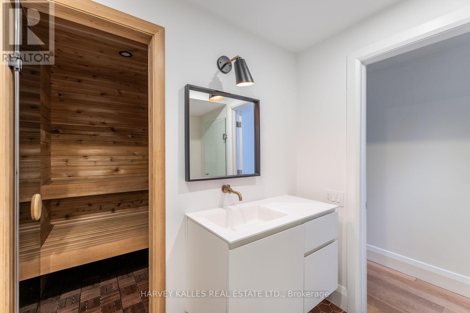 B - 34 Coulson Avenue, Toronto, Ontario  M4V 1Y5 - Photo 29 - C12838352