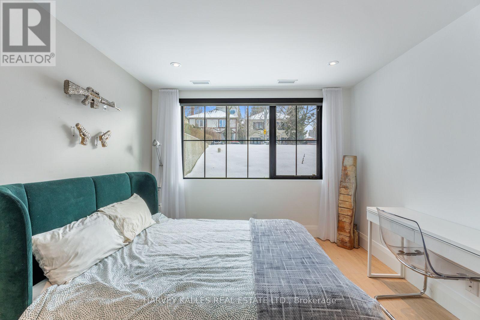 B - 34 Coulson Avenue, Toronto, Ontario  M4V 1Y5 - Photo 32 - C12838352