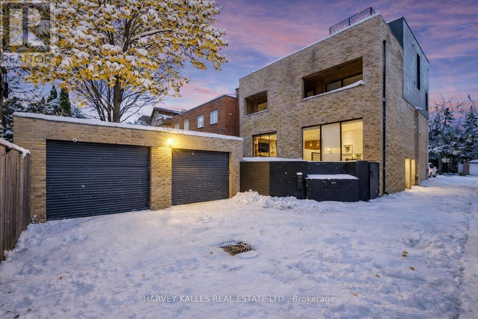 B - 34 Coulson Avenue, Toronto, Ontario  M4V 1Y5 - Photo 5 - C12838352