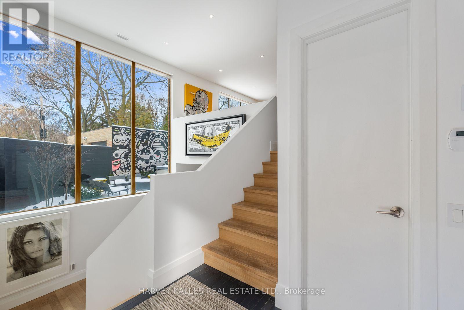 B - 34 Coulson Avenue, Toronto, Ontario  M4V 1Y5 - Photo 9 - C12838352